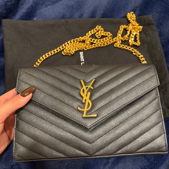 Yves saint Laurent purse - Picture 1 of 3